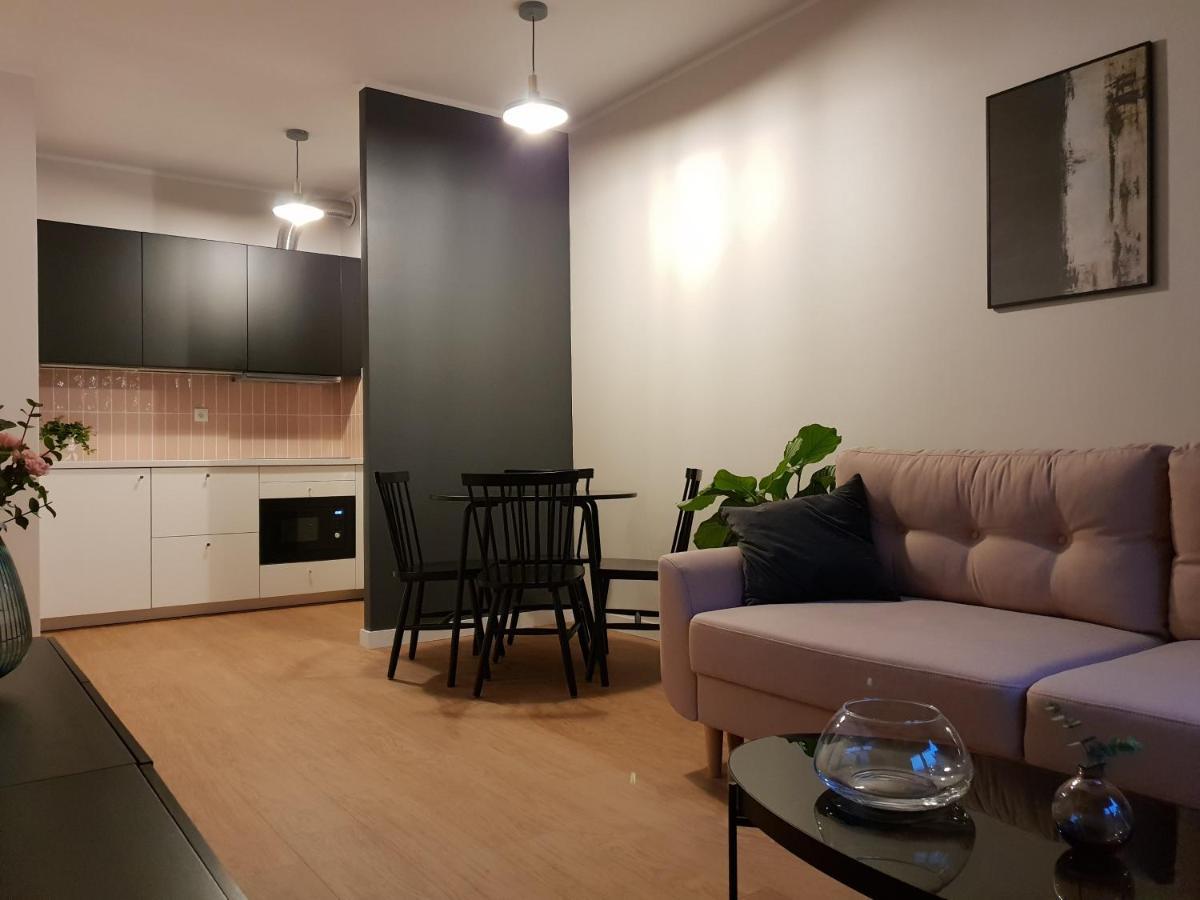 Apartament Male Garbary Poznań Buitenkant foto