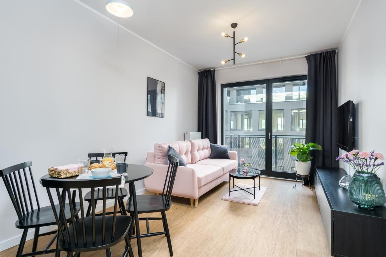 Apartament Male Garbary Poznań Buitenkant foto