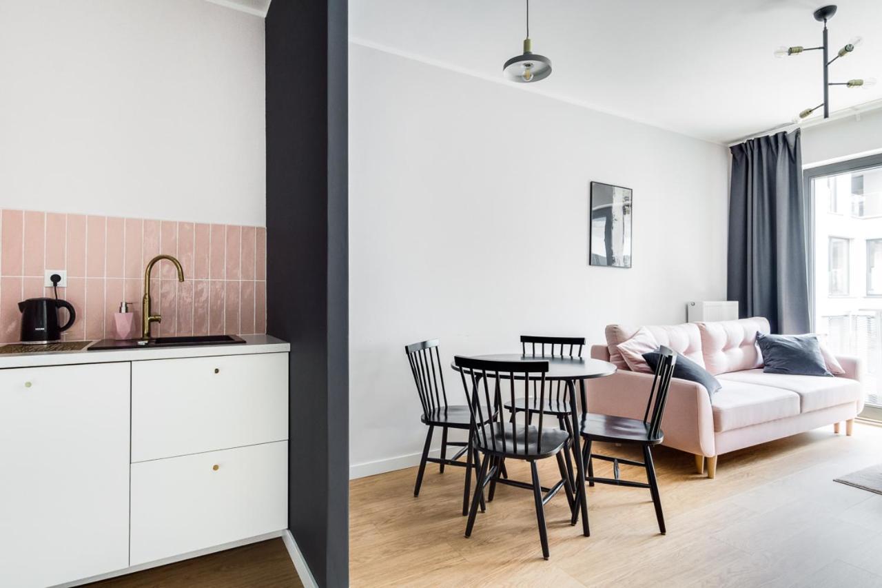 Apartament Male Garbary Poznań Buitenkant foto
